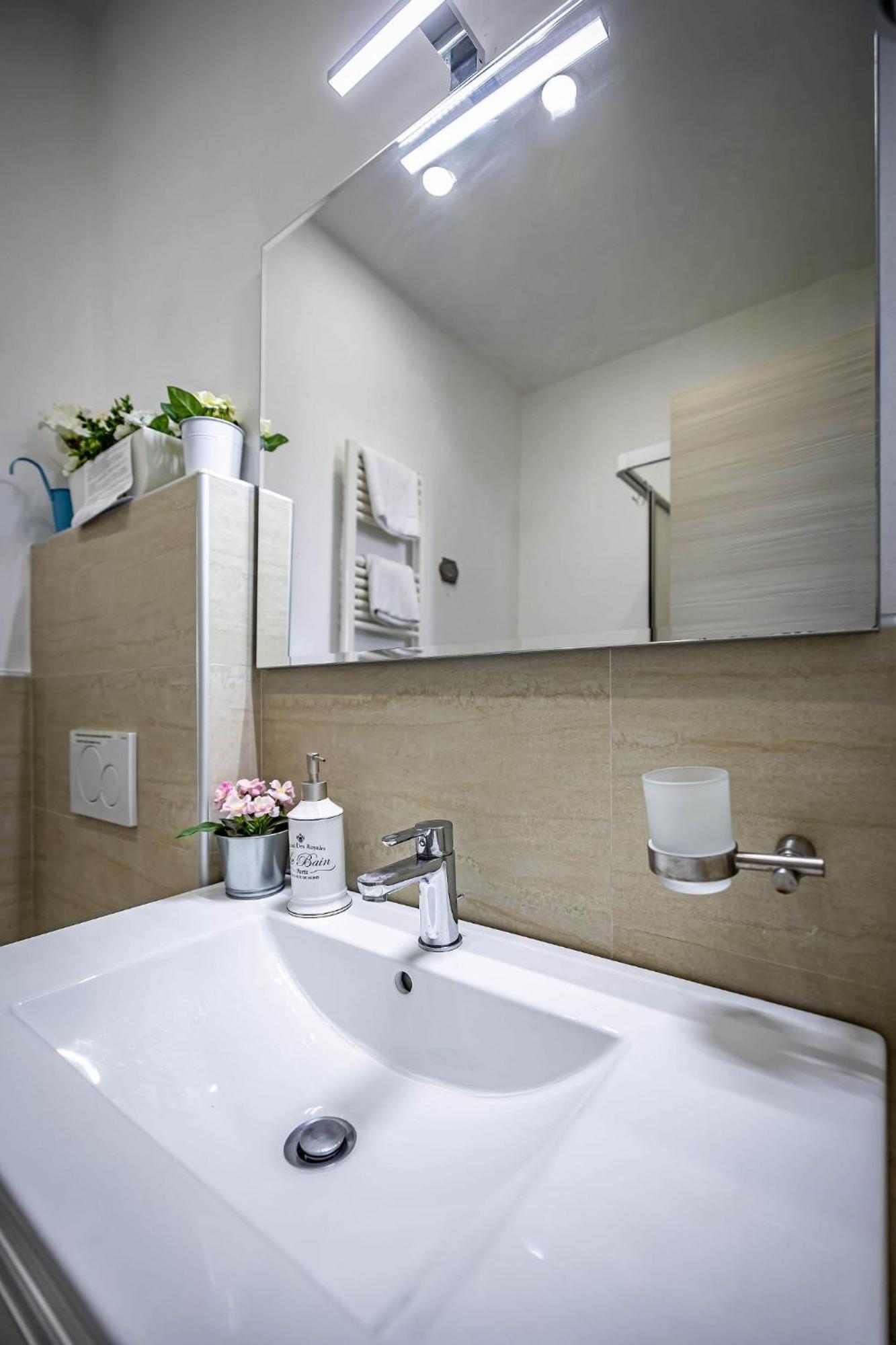 Il Viaggiator Leggero Bed & Breakfast Floransa Dış mekan fotoğraf